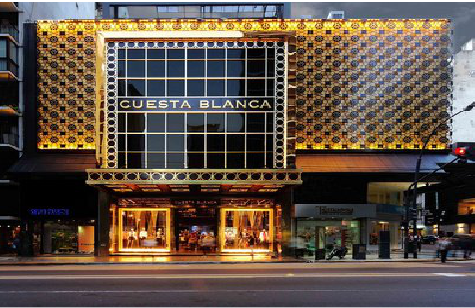 修水门头设计与商业空间的纽带。